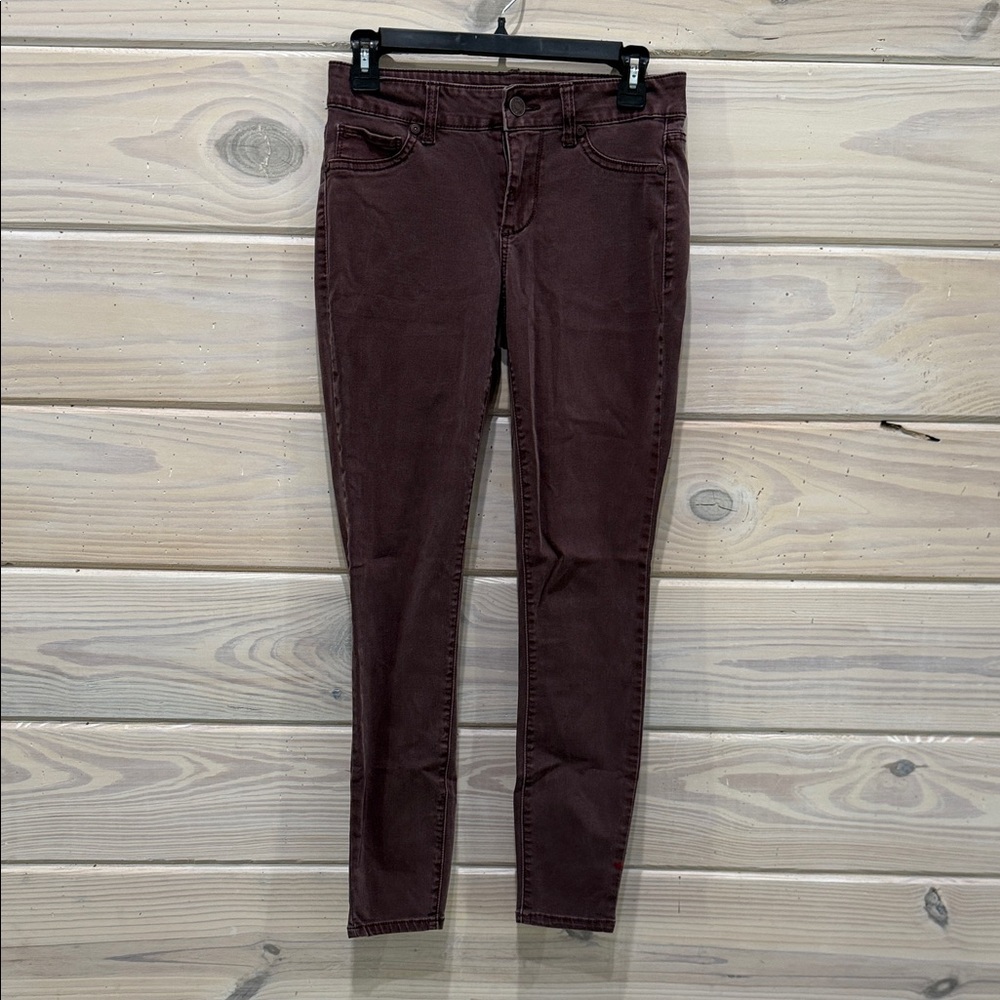 Women's Burgundy Jeans